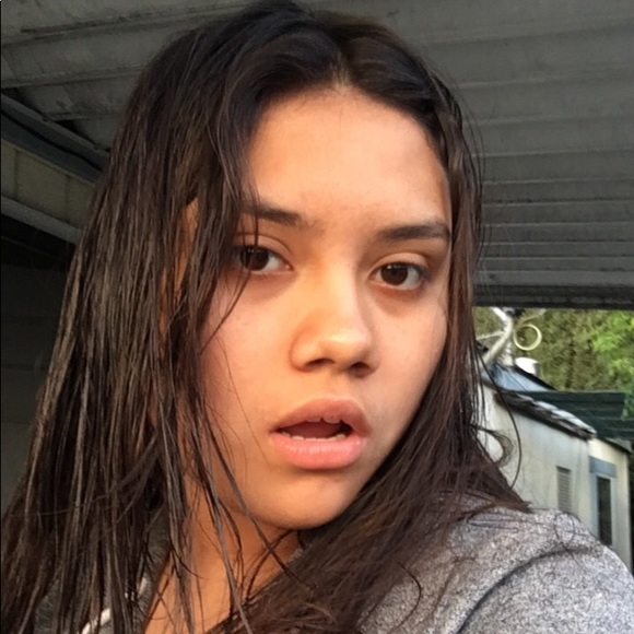 Meet your Posher, Daniela - Picture 1 of 1